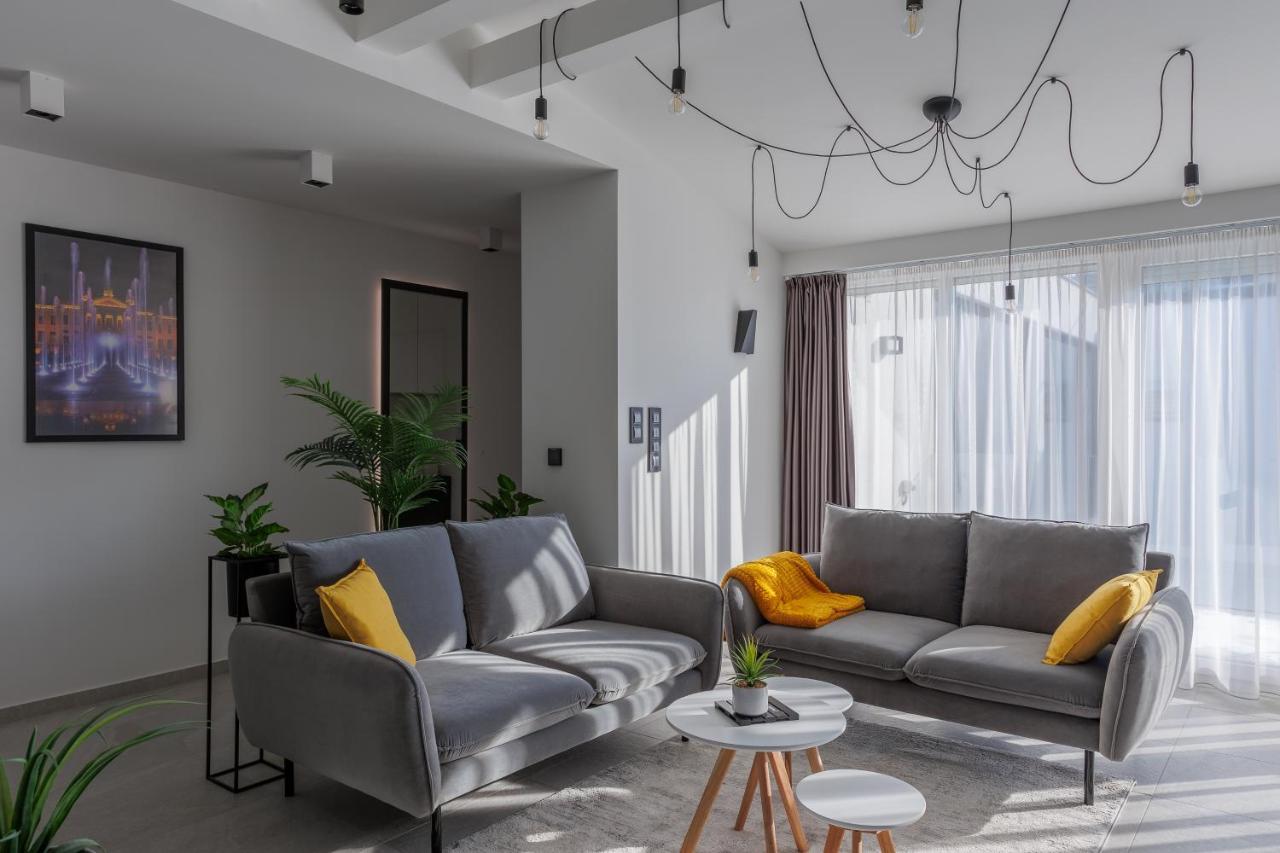 Noir Hotel - Penthouse Apartman Segedín Exteriér fotografie