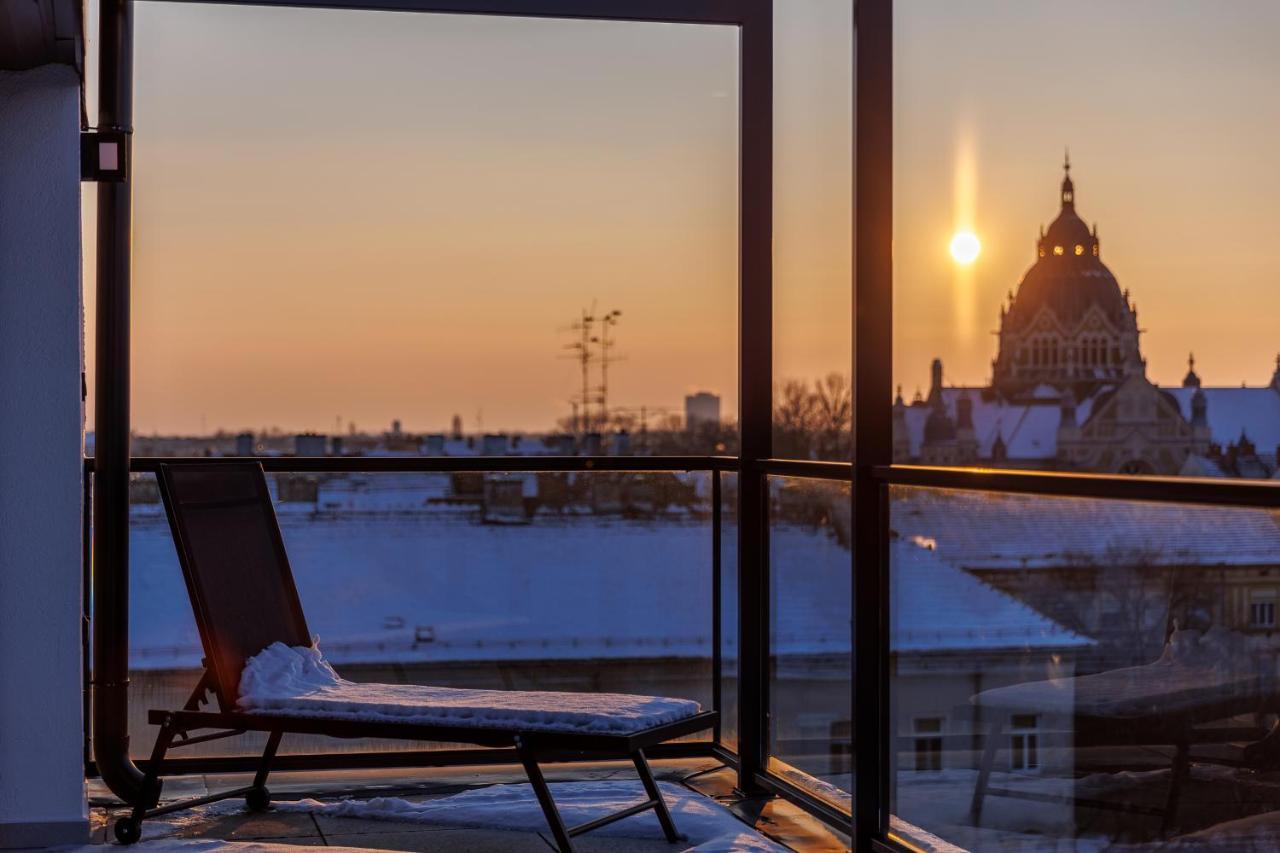 Noir Hotel - Penthouse Apartman Segedín Exteriér fotografie