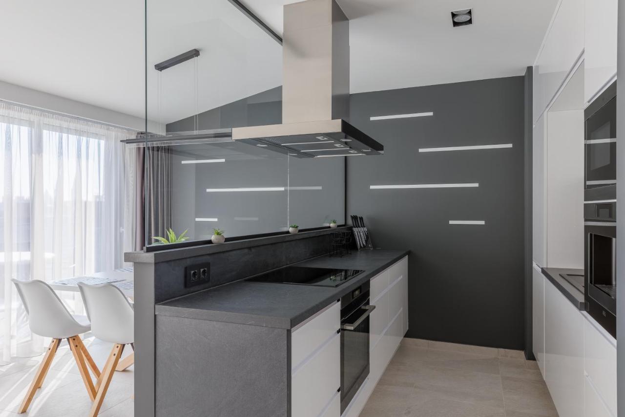 Noir Hotel - Penthouse Apartman Segedín Exteriér fotografie