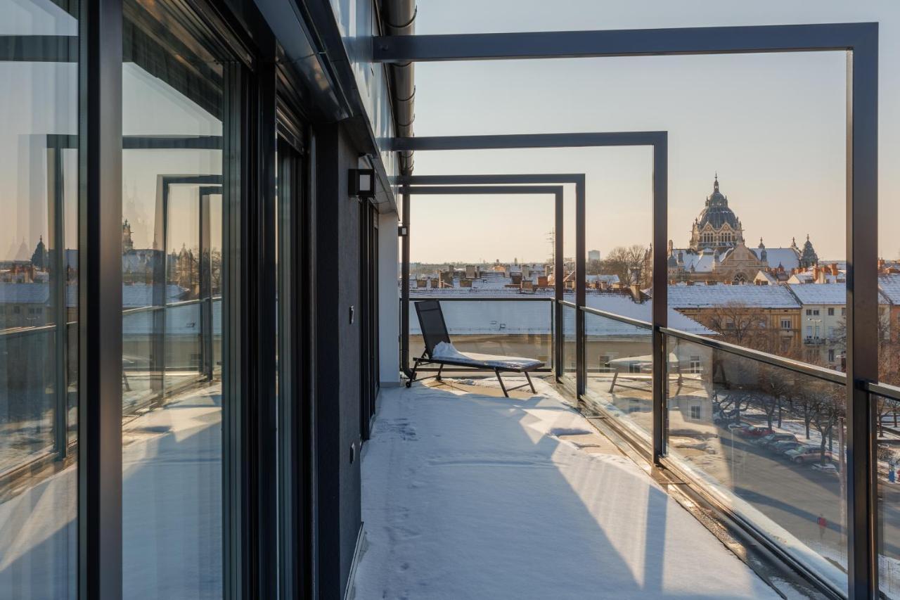 Noir Hotel - Penthouse Apartman Segedín Exteriér fotografie