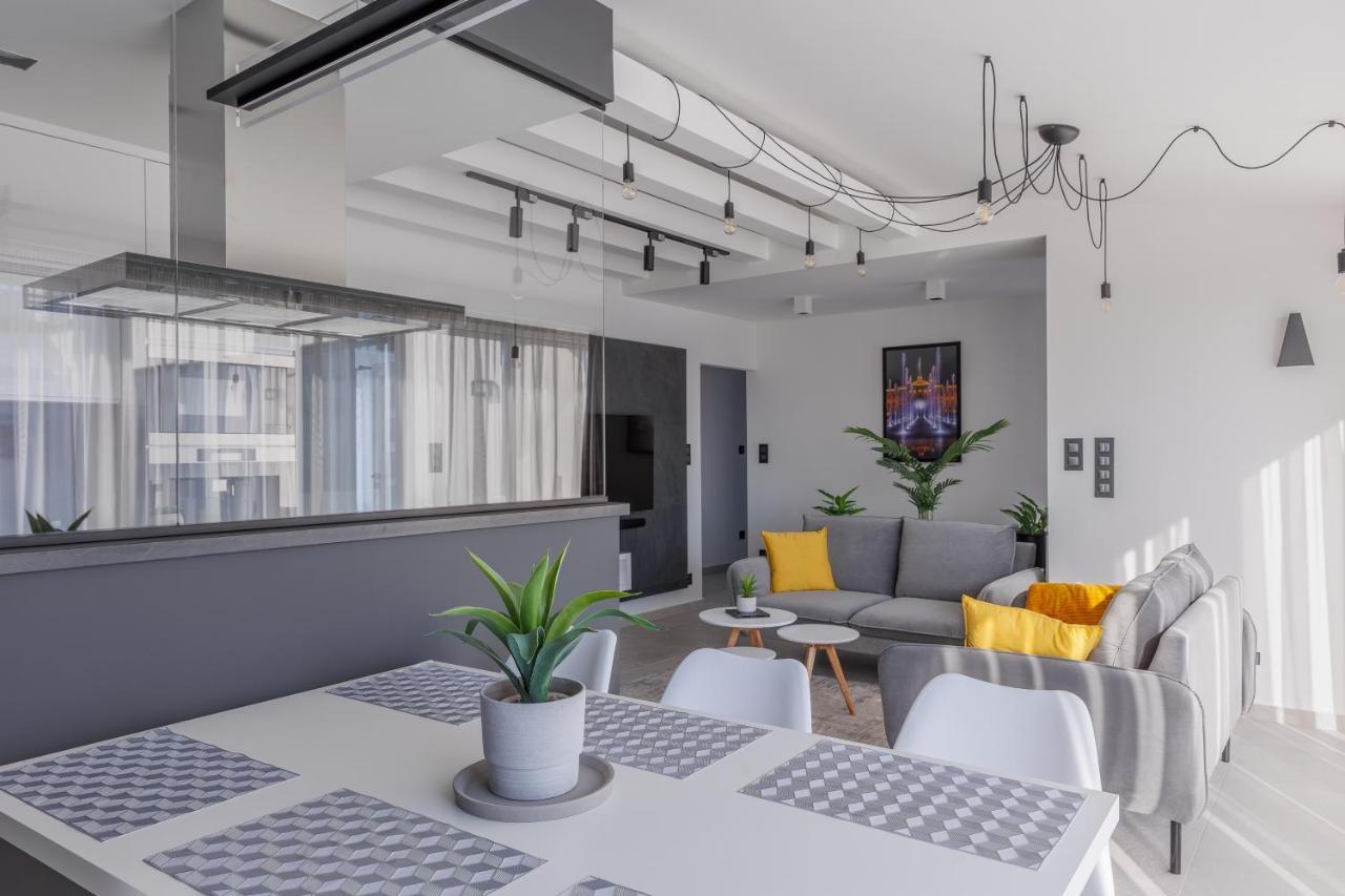 Noir Hotel - Penthouse Apartman Segedín Exteriér fotografie